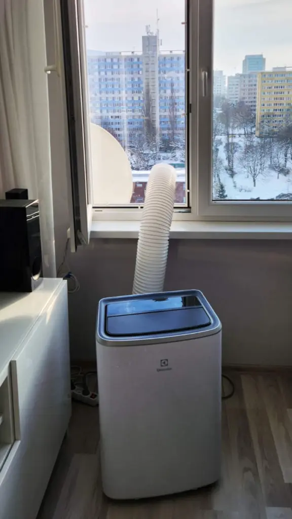 Plexi vložka pro mobilní klimatizaci